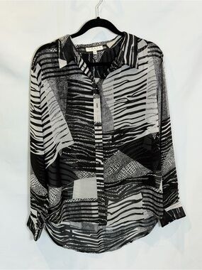 Chaus Black and White Abstract Print Button-Down Blouse